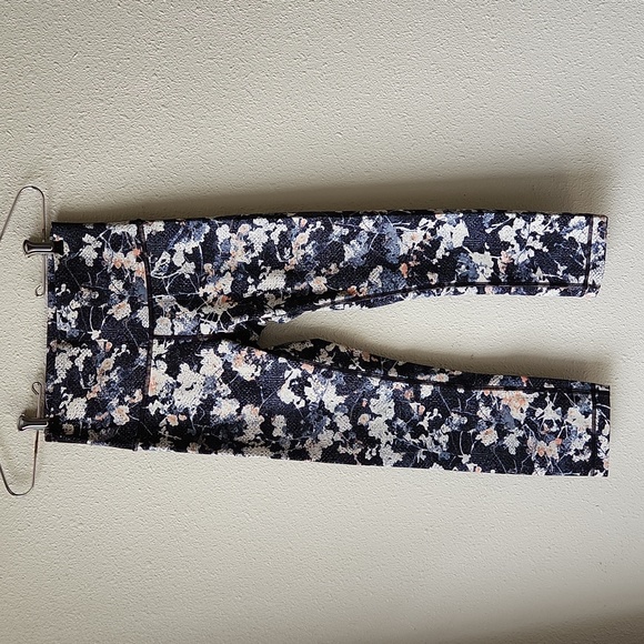 Lululemon Wunder Under High Rise Crop Spring Bloom Multi 21” Size 4 - Picture 1 of 9